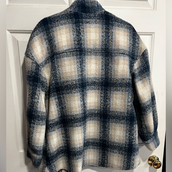 Bagatelle Blue and white Shacket - Picture 5 of 5